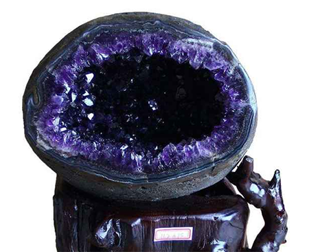 用紫水晶洞当微信头像好吗