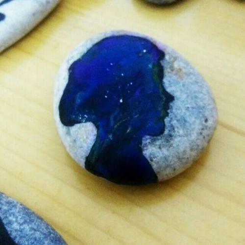蓝色的石头做头像